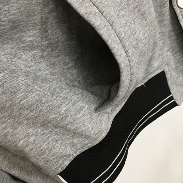 人気No1プラダ 偽物 Re-Nylon×コットン リバーシブル スタジャン puf36914